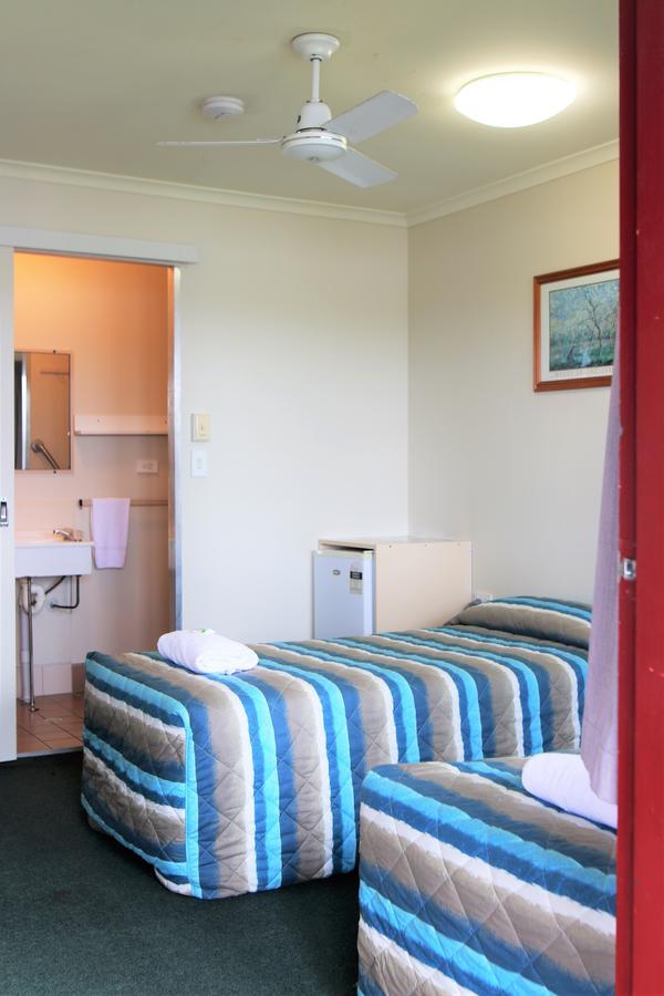 Maroochy Waterfront Motel Sunshine Coast Exterior photo